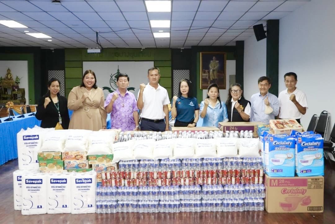 “ผู้ใหญ่ใจดี” ส่งธารน้ำใจช่วยเหลือกลุ่มเปราะบาง ในโครงการ BKK Food Bank ณ สำนักงานเขตบางขุนเทียน