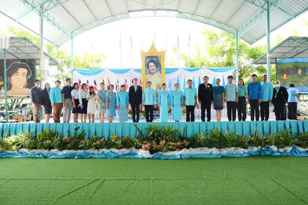 โรงเรียนทวีธาภิเศก บางขุนเทียน จัดกิจกรรมเฉลิมพระเกียรติสมเด็จพระนางเจ้าสิริกิติ์ พระบรมราชินีนาถ พระบรมราชชนนีพันปีหลวง