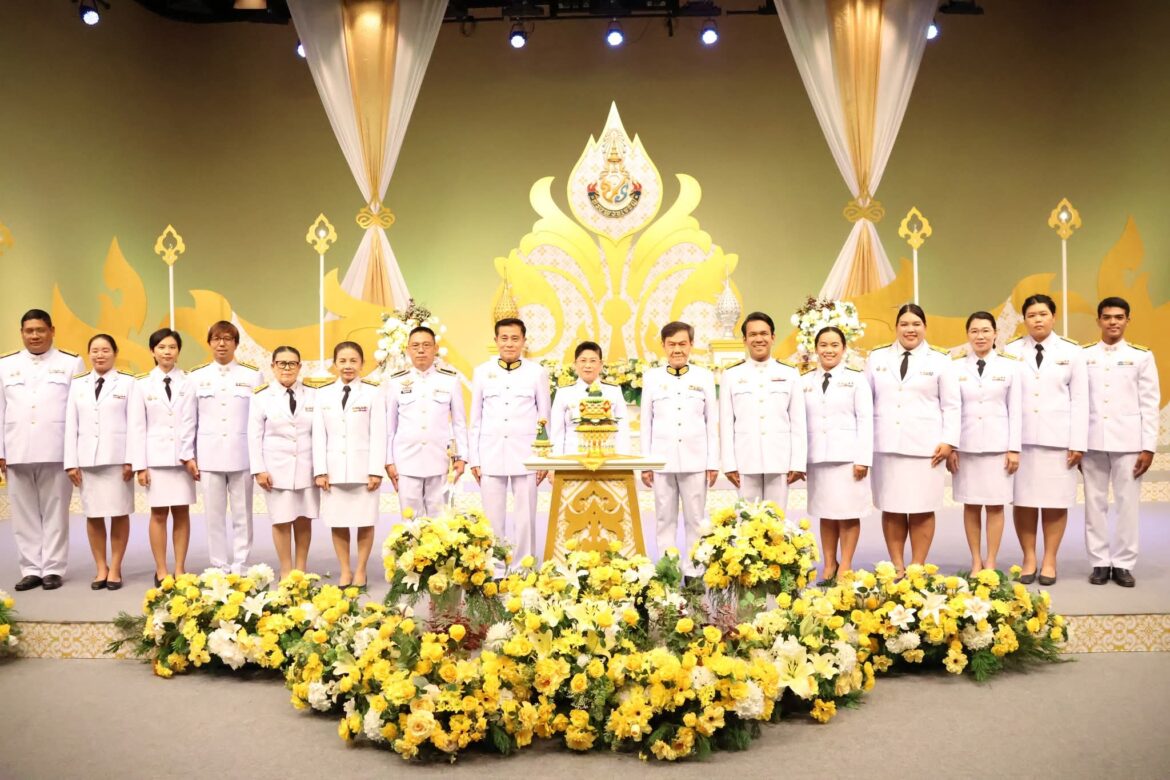 โรงเรียนทวีธาภิเศก บางขุนเทียน เดินทางเข้าบันทึกเทปถวายพระพร เนื่องในวันเฉลิมพระชนมพรรษา พระบาทสมเด็จพระวชิรเกล้าเจ้าอยู่หัว รัชกาลที่ 10 ในวันที่ 3 กรกฎาคม 2568