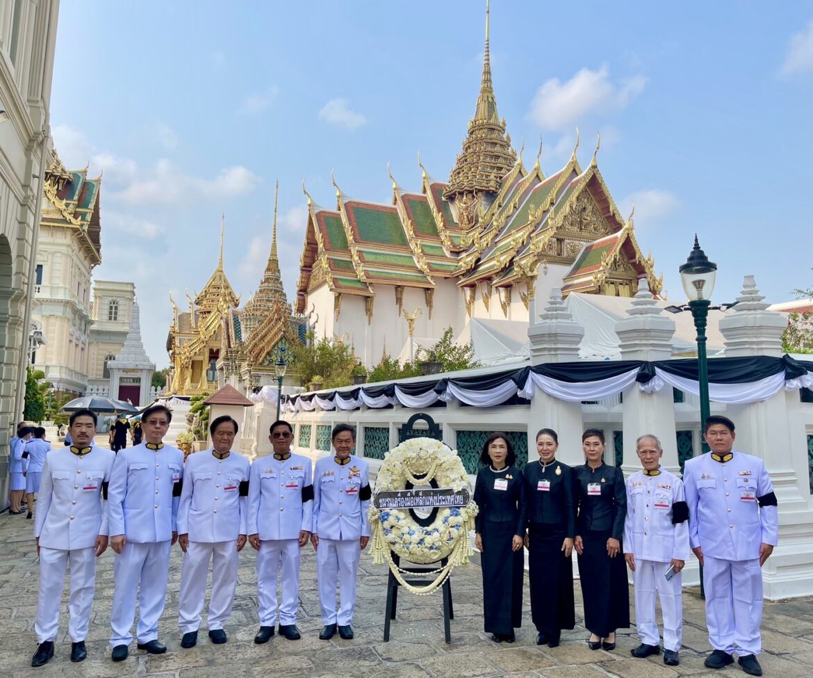 สมาชิกชมรมเครื่องมือเครื่องเหล็ก เข้าเป็นเจ้าภาพพระพิธีธรรมสวดพระอภิธรรมพระบรมศพ สมเด็จพระนางเจ้าสิริกิติ์ พระบรมราชินีนาถ พระบรมราชชนนีพันปีหลวง