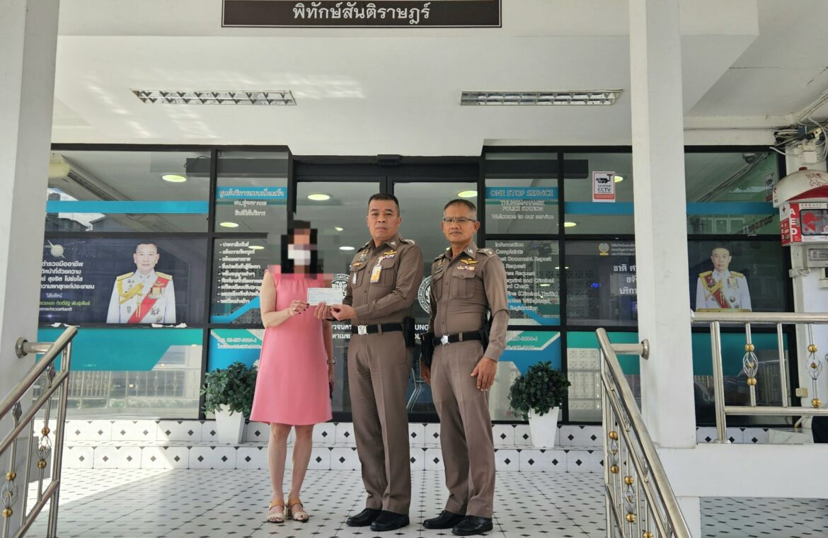 สน.ทุ่งมหาเมฆ ตามเงินคืนให้กับผู้เสียหายที่ถูกแก๊งค์แกมเมอร์หลอกลวง จากการซื้อกระเป๋าแบรนด์เนม